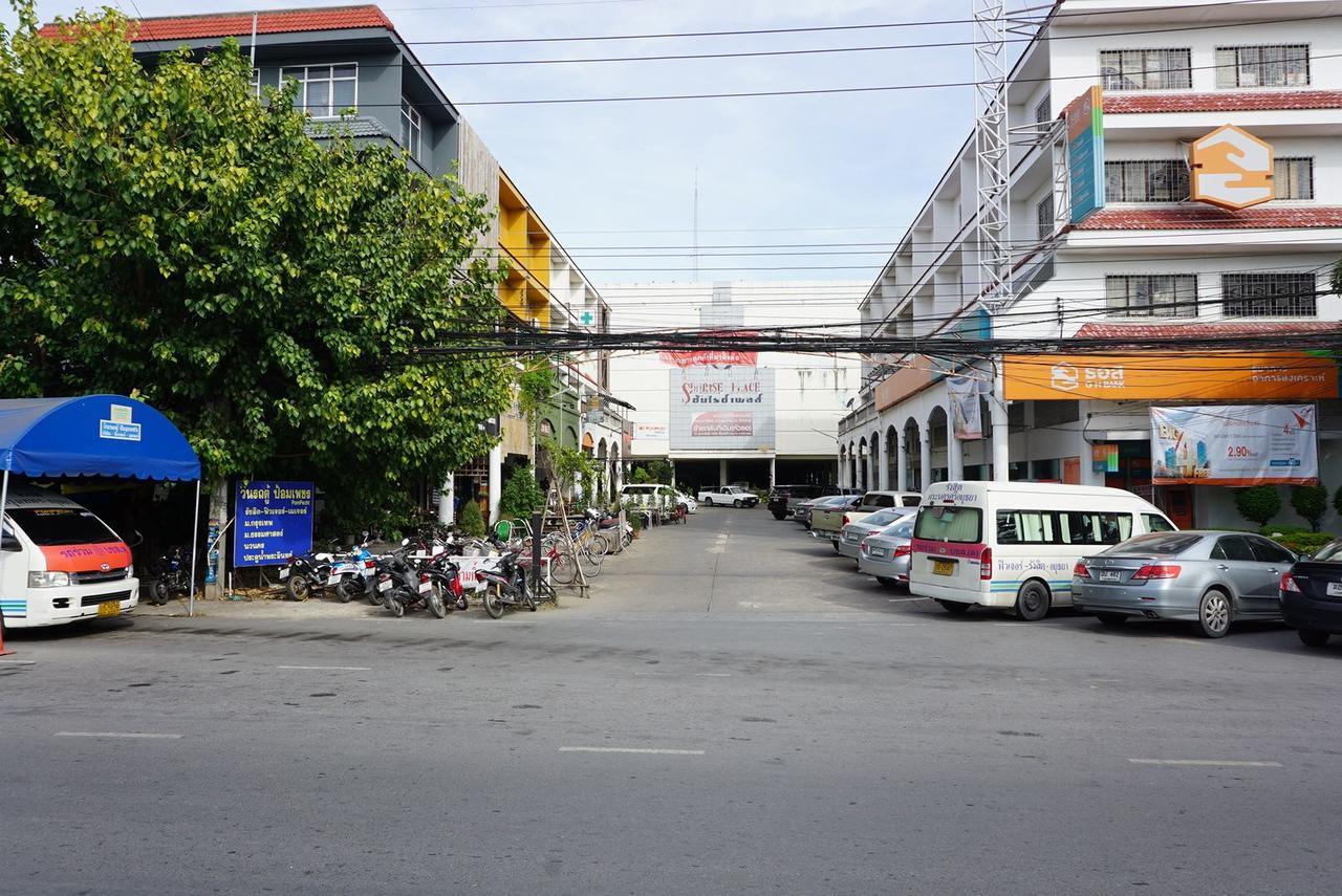 De Pumpkiin Hostel Ayutthaya Exteriér fotografie